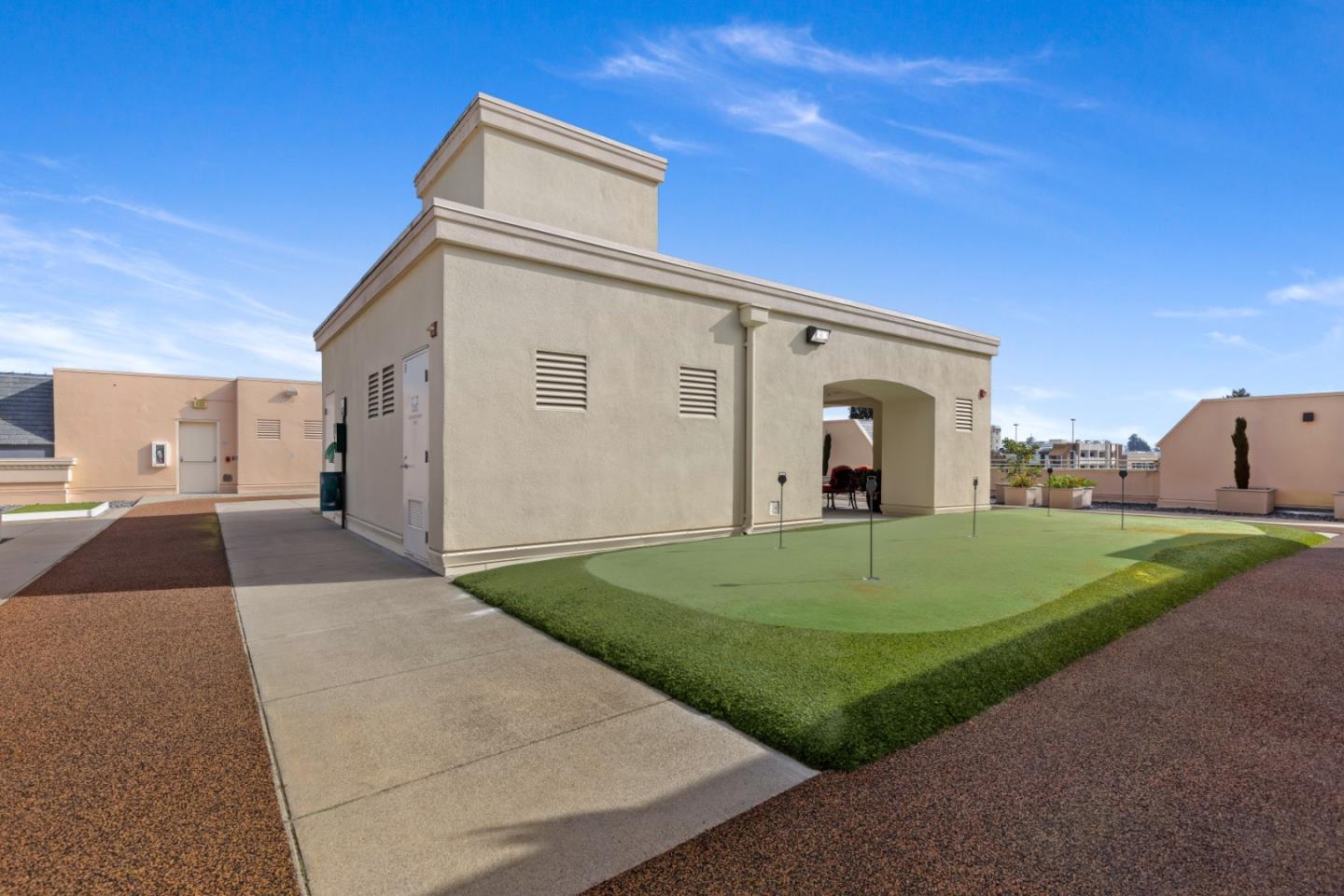 Detail Gallery Image 22 of 29 For 10 Crystal Springs Rd #1202,  San Mateo,  CA 94402 - 2 Beds | 2 Baths