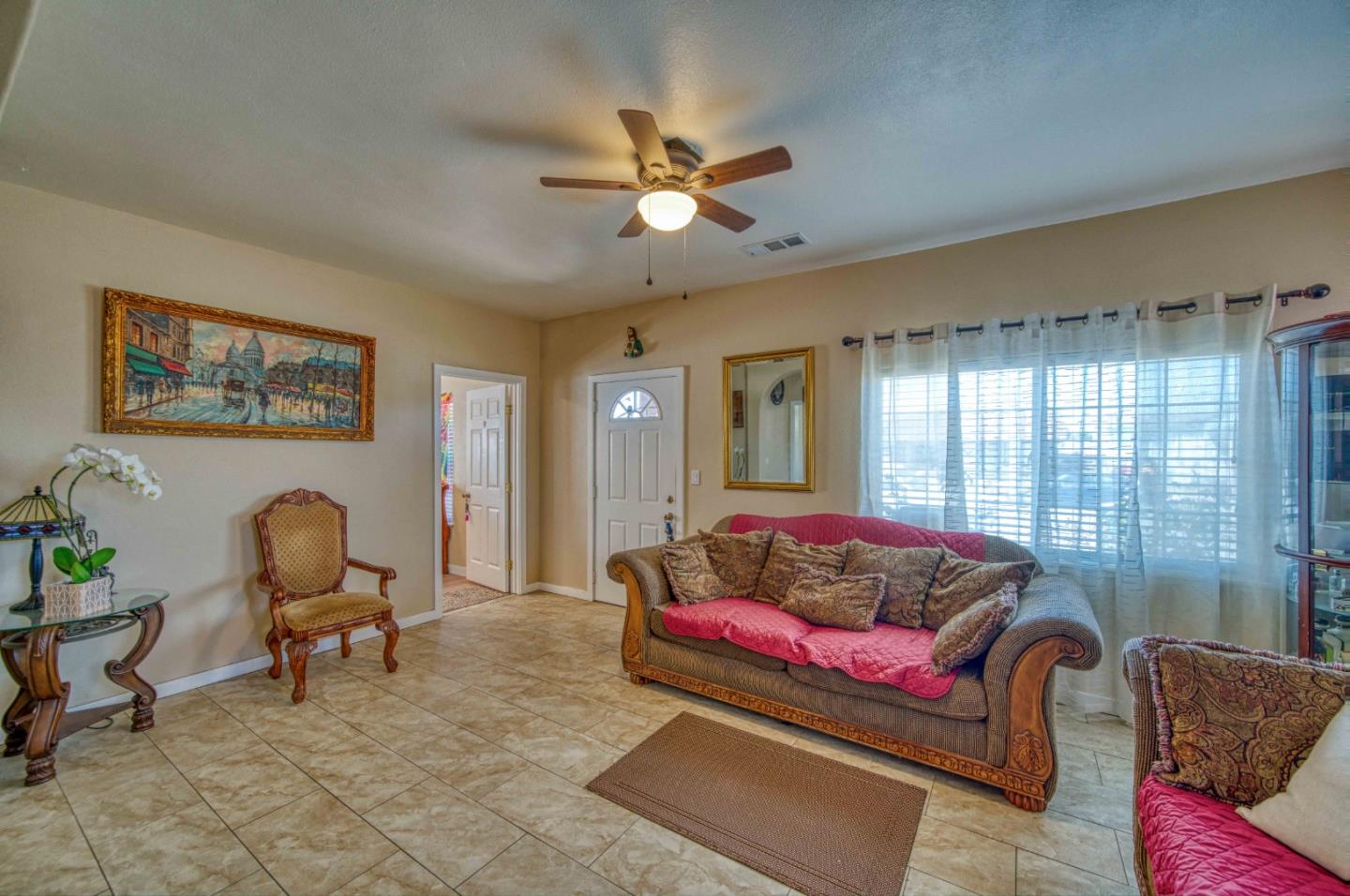 Detail Gallery Image 10 of 37 For 1117 Garner Ave, Salinas,  CA 93905 - 4 Beds | 2 Baths