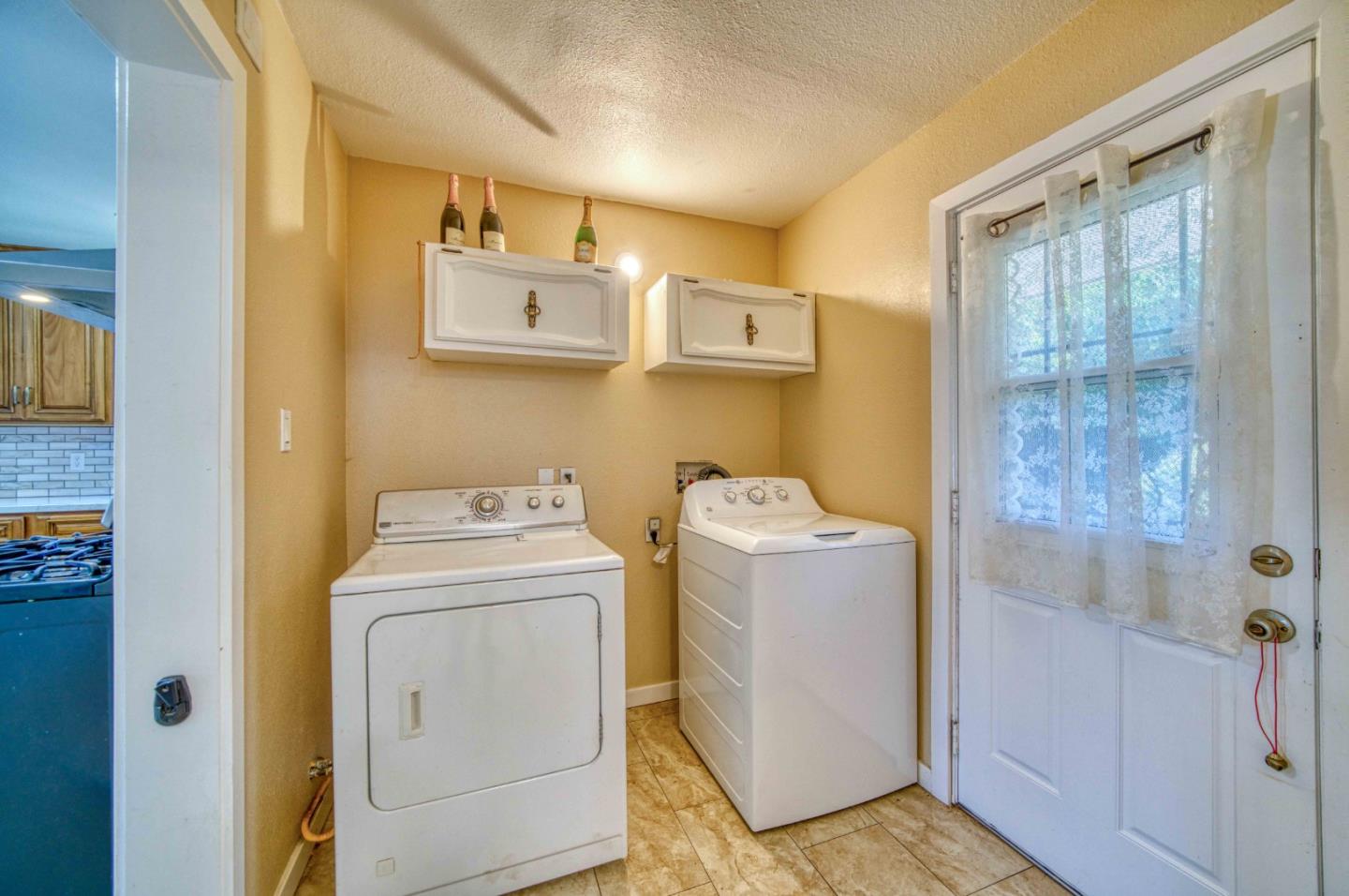 Detail Gallery Image 21 of 37 For 1117 Garner Ave, Salinas,  CA 93905 - 4 Beds | 2 Baths