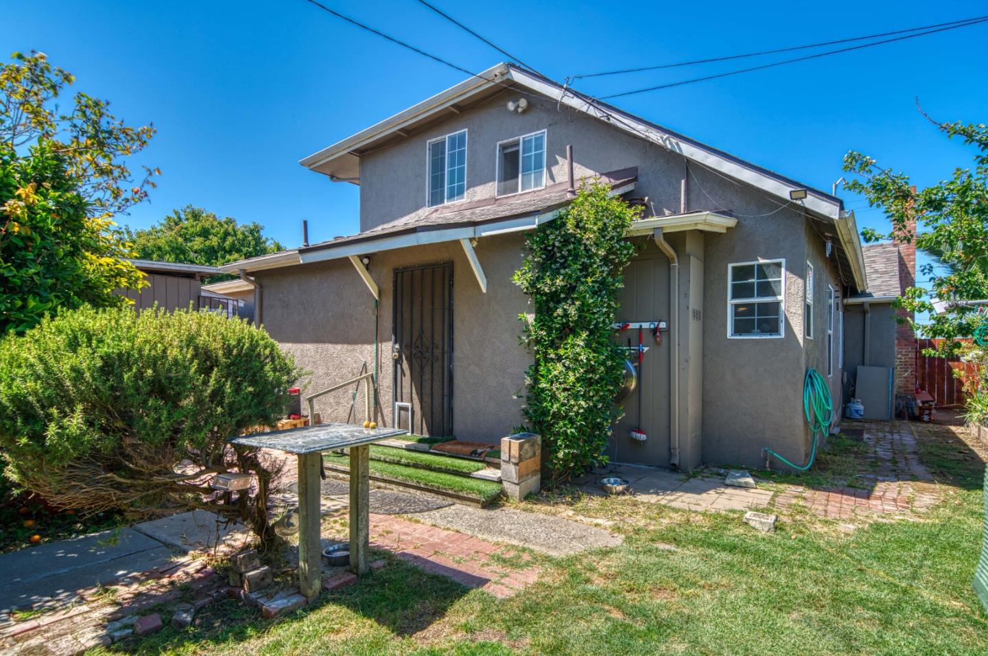 Detail Gallery Image 27 of 37 For 1117 Garner Ave, Salinas,  CA 93905 - 4 Beds | 2 Baths