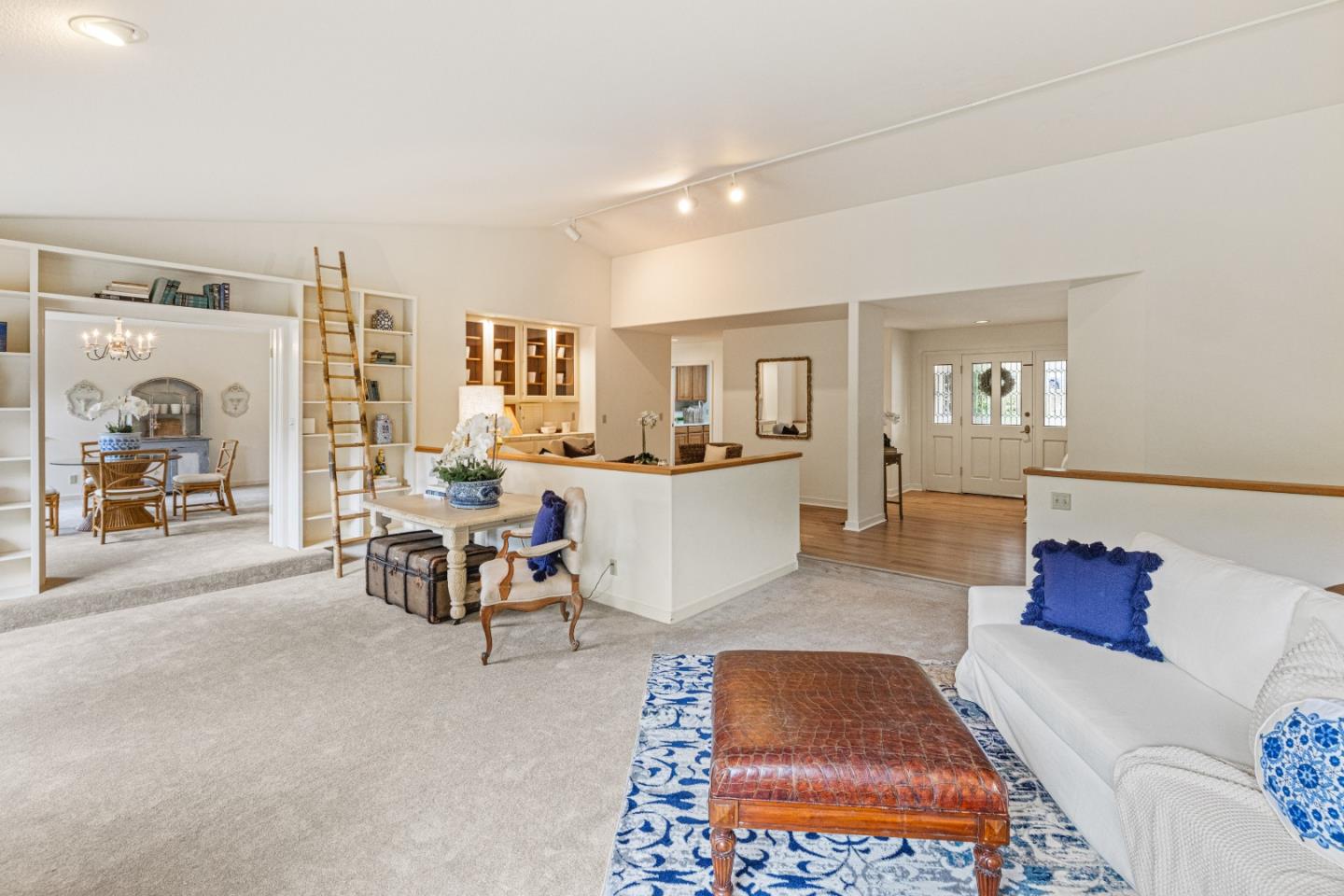 Detail Gallery Image 4 of 25 For 23 Cramden Dr, Monterey,  CA 93940 - 4 Beds | 3/1 Baths