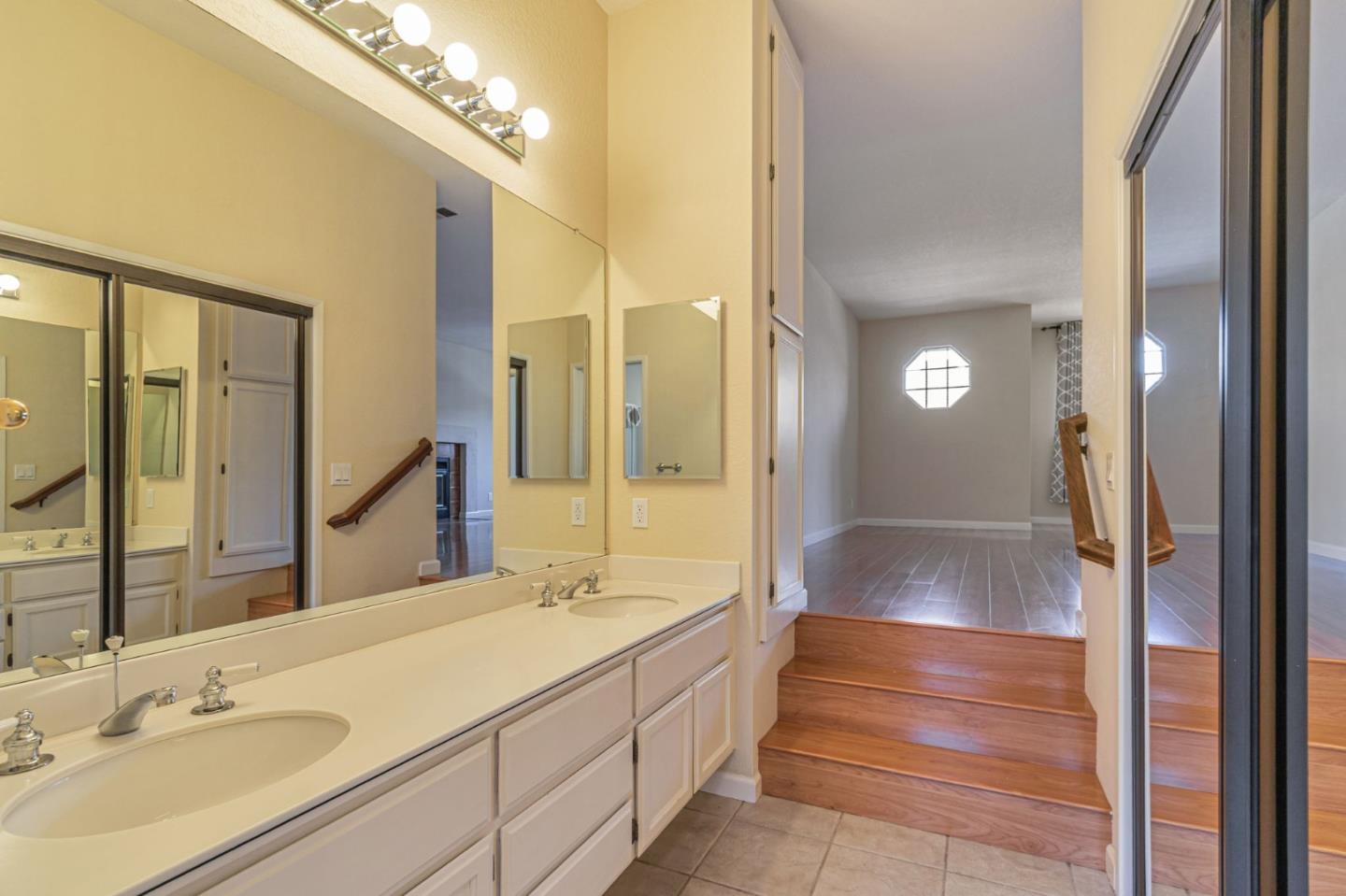 Detail Gallery Image 14 of 29 For 2421 Rebecca Lynn Way, Santa Clara,  CA 95050 - 3 Beds | 2 Baths