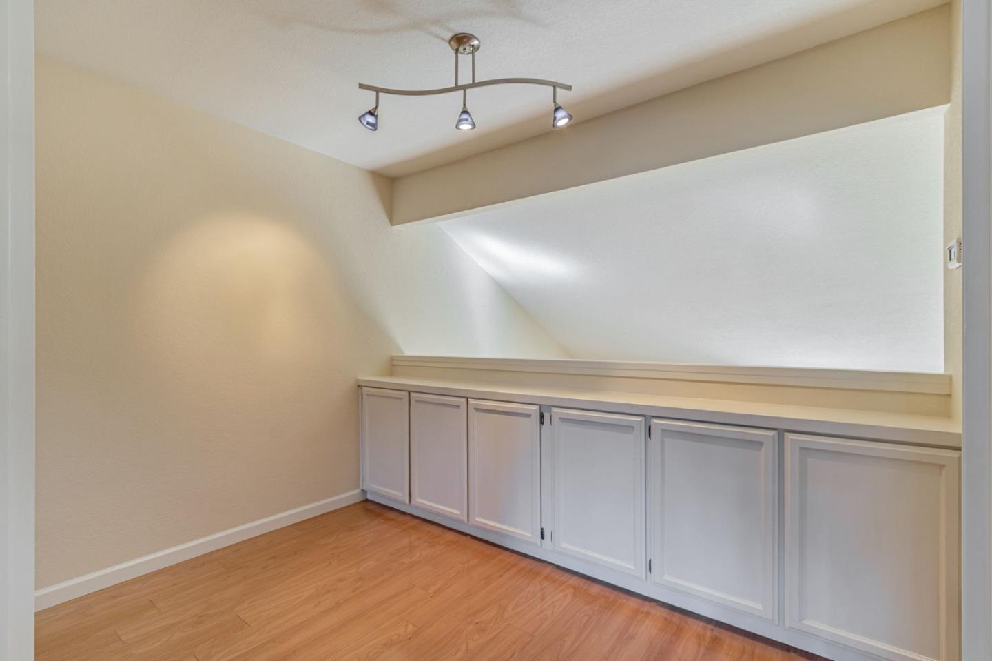 Detail Gallery Image 20 of 29 For 2421 Rebecca Lynn Way, Santa Clara,  CA 95050 - 3 Beds | 2 Baths