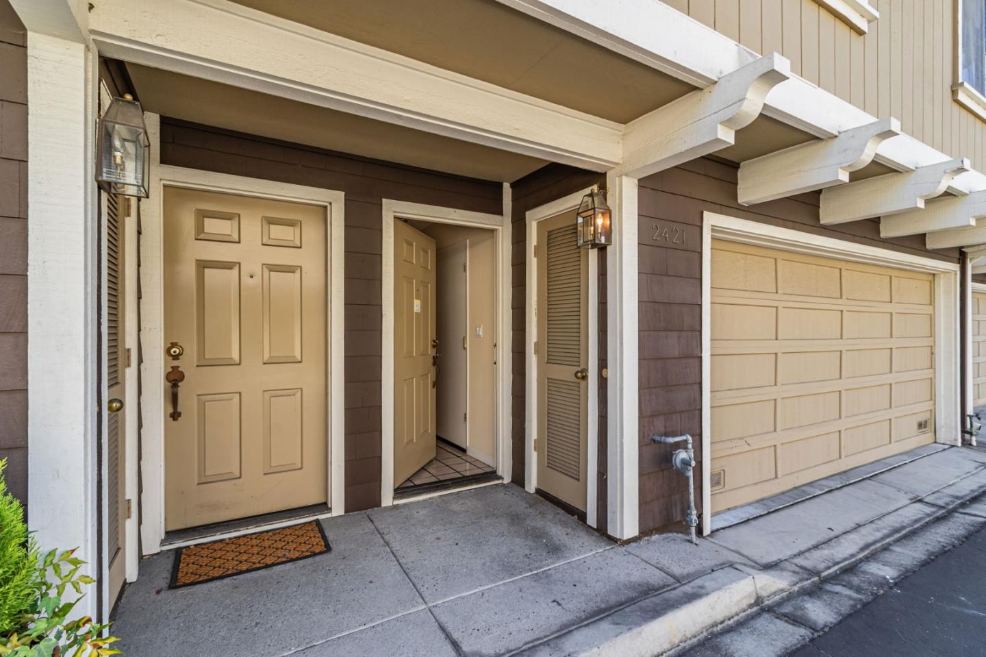 Detail Gallery Image 3 of 29 For 2421 Rebecca Lynn Way, Santa Clara,  CA 95050 - 3 Beds | 2 Baths
