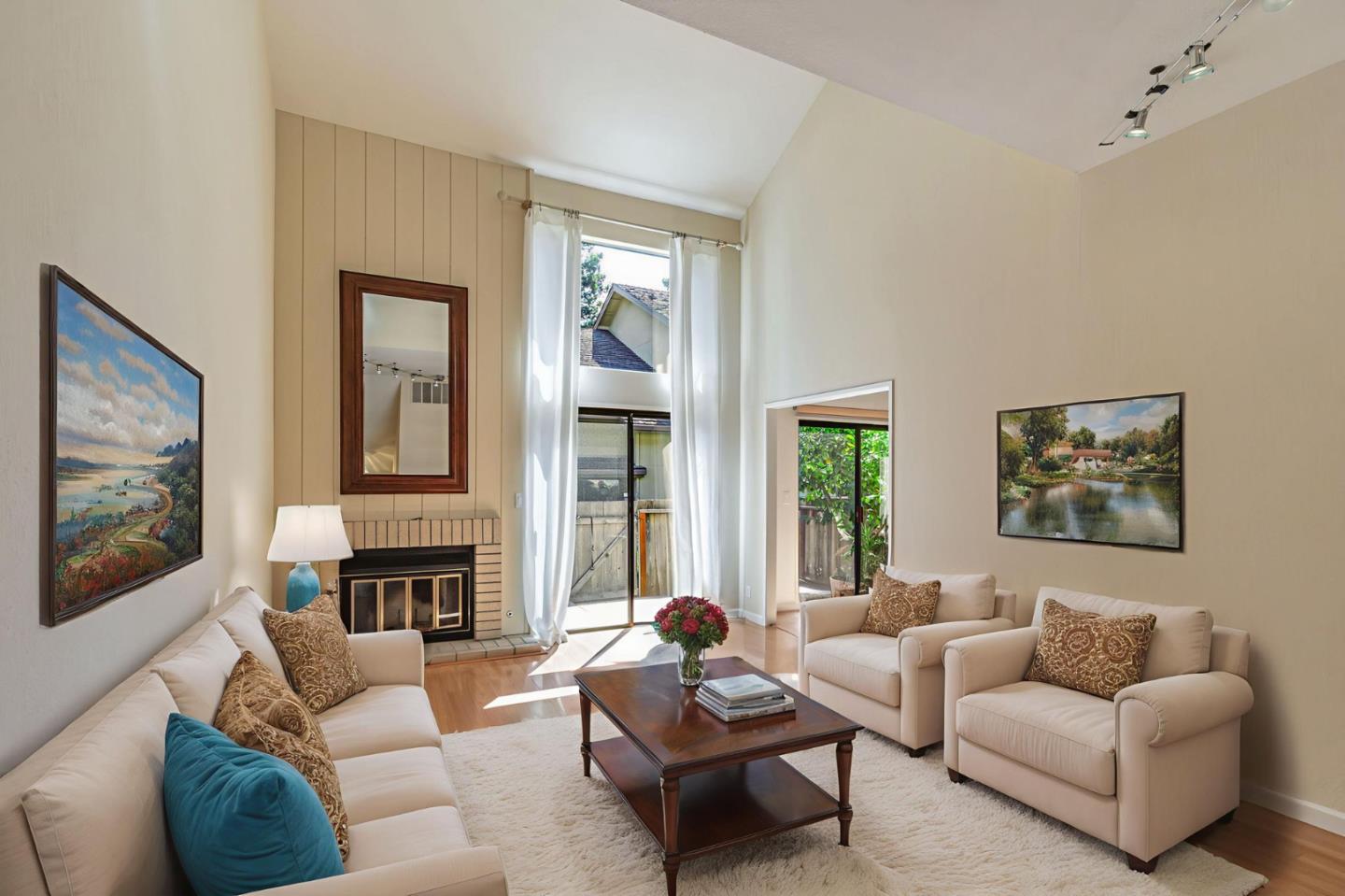 Detail Gallery Image 4 of 29 For 2421 Rebecca Lynn Way, Santa Clara,  CA 95050 - 3 Beds | 2 Baths