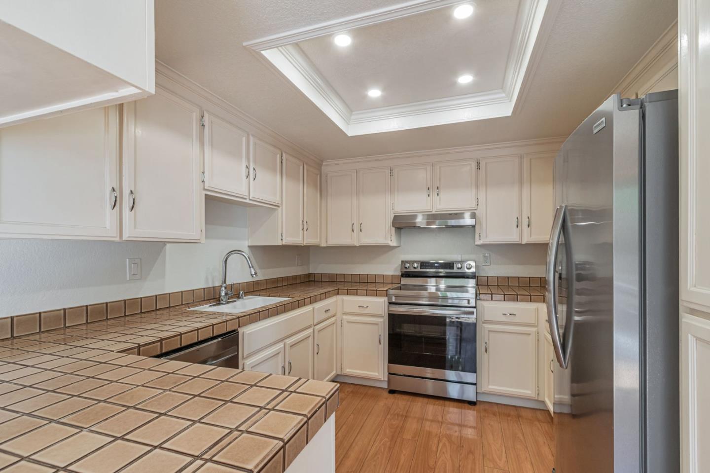 Detail Gallery Image 9 of 29 For 2421 Rebecca Lynn Way, Santa Clara,  CA 95050 - 3 Beds | 2 Baths