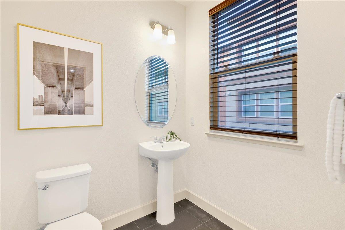 Detail Gallery Image 12 of 40 For 1011 Bellante Ln #4,  San Jose,  CA 95131 - 4 Beds | 3/1 Baths