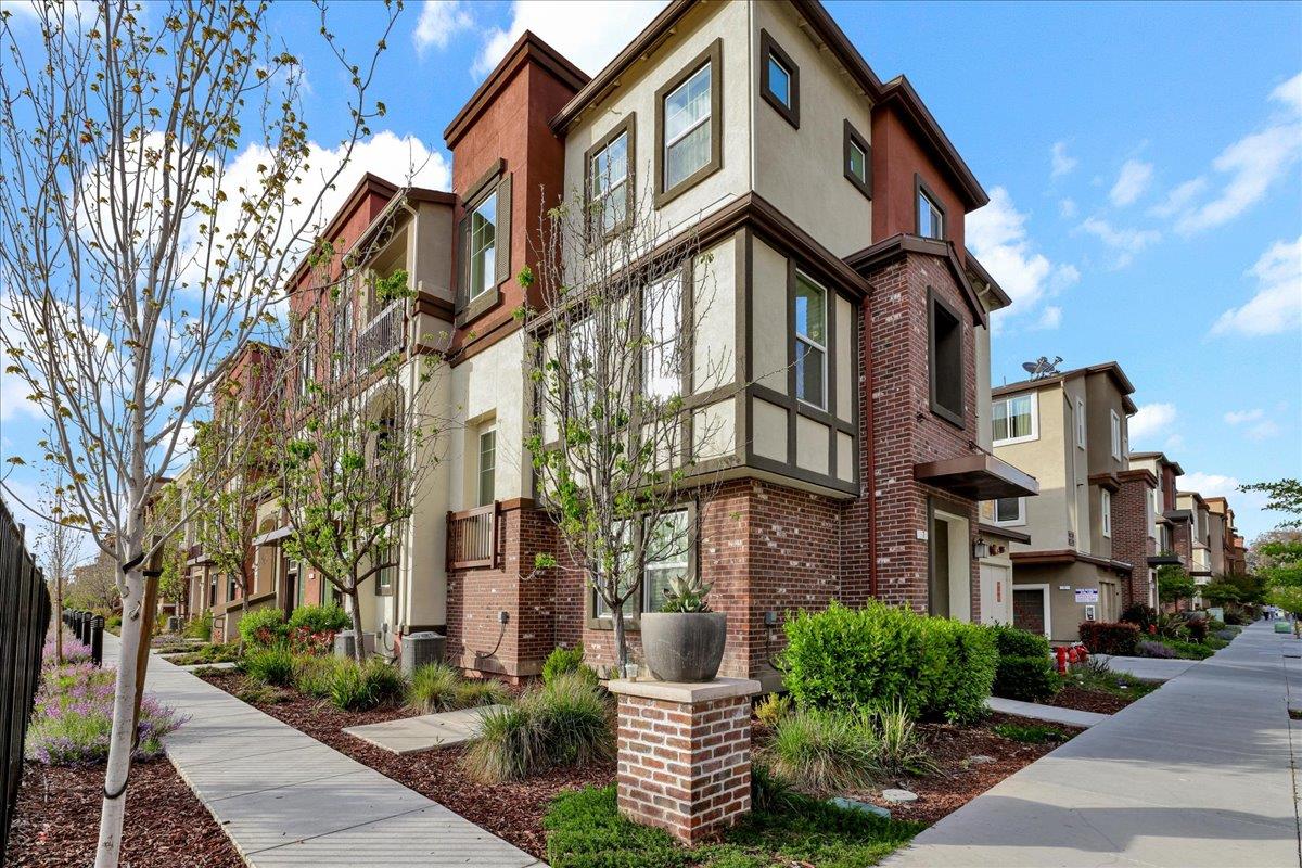 Detail Gallery Image 31 of 40 For 1011 Bellante Ln #4,  San Jose,  CA 95131 - 4 Beds | 3/1 Baths