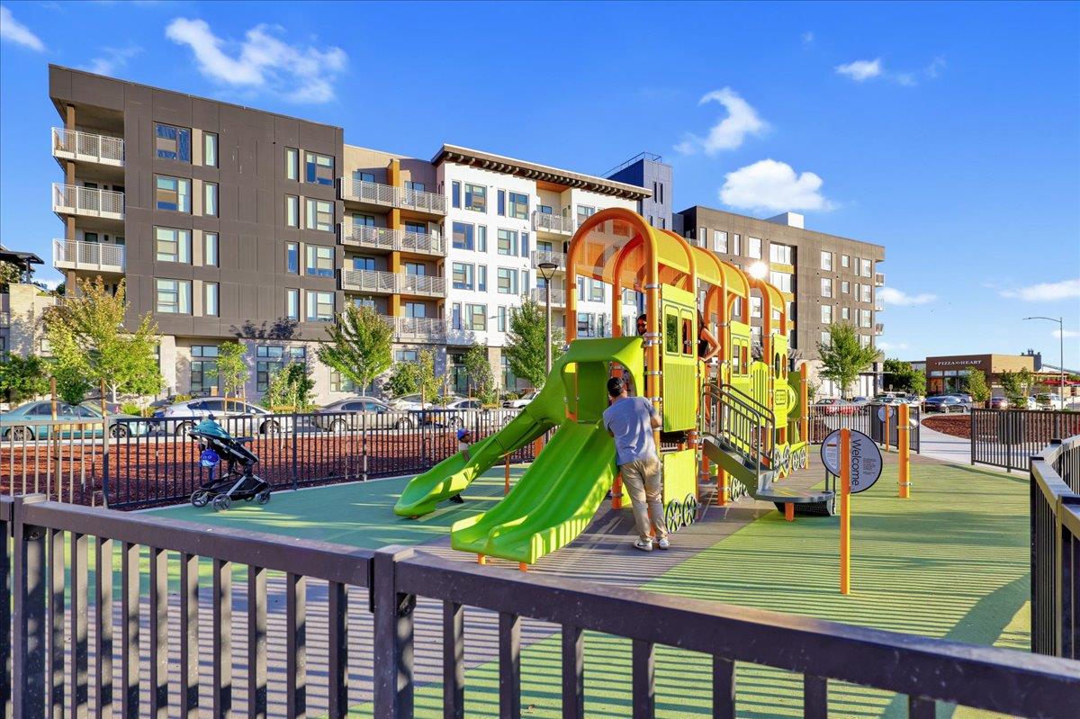 Detail Gallery Image 37 of 40 For 1011 Bellante Ln #4,  San Jose,  CA 95131 - 4 Beds | 3/1 Baths