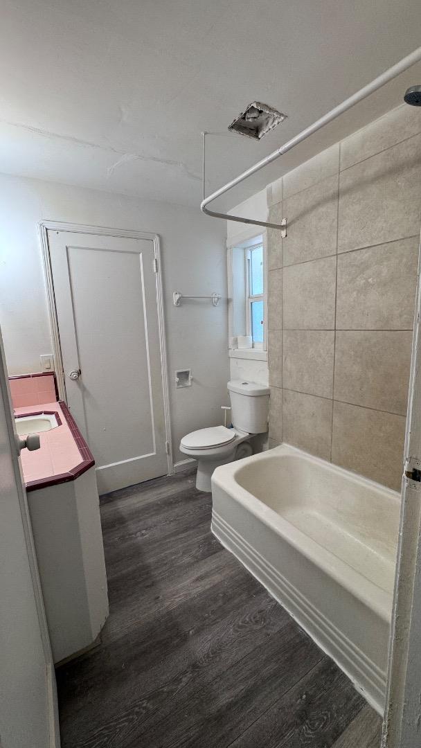 Detail Gallery Image 9 of 14 For 1720 River Rd, Modesto,  CA 95351 - 2 Beds | 1 Baths