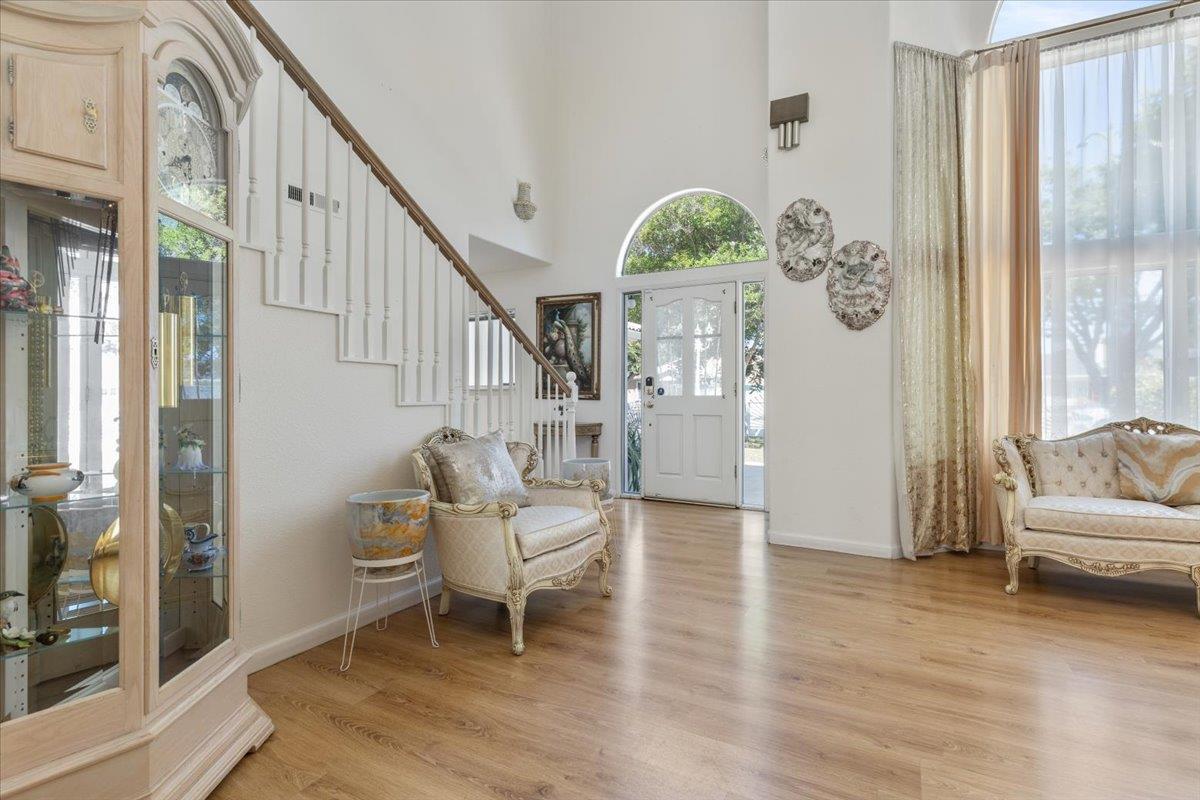 Detail Gallery Image 10 of 44 For 1611 Sierraville Ave, San Jose,  CA 95132 - 5 Beds | 3/1 Baths