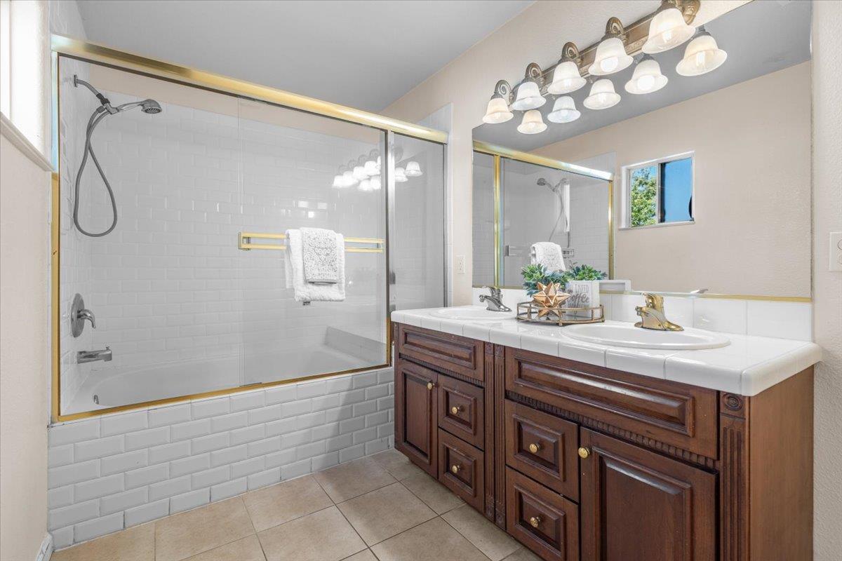 Detail Gallery Image 29 of 44 For 1611 Sierraville Ave, San Jose,  CA 95132 - 5 Beds | 3/1 Baths