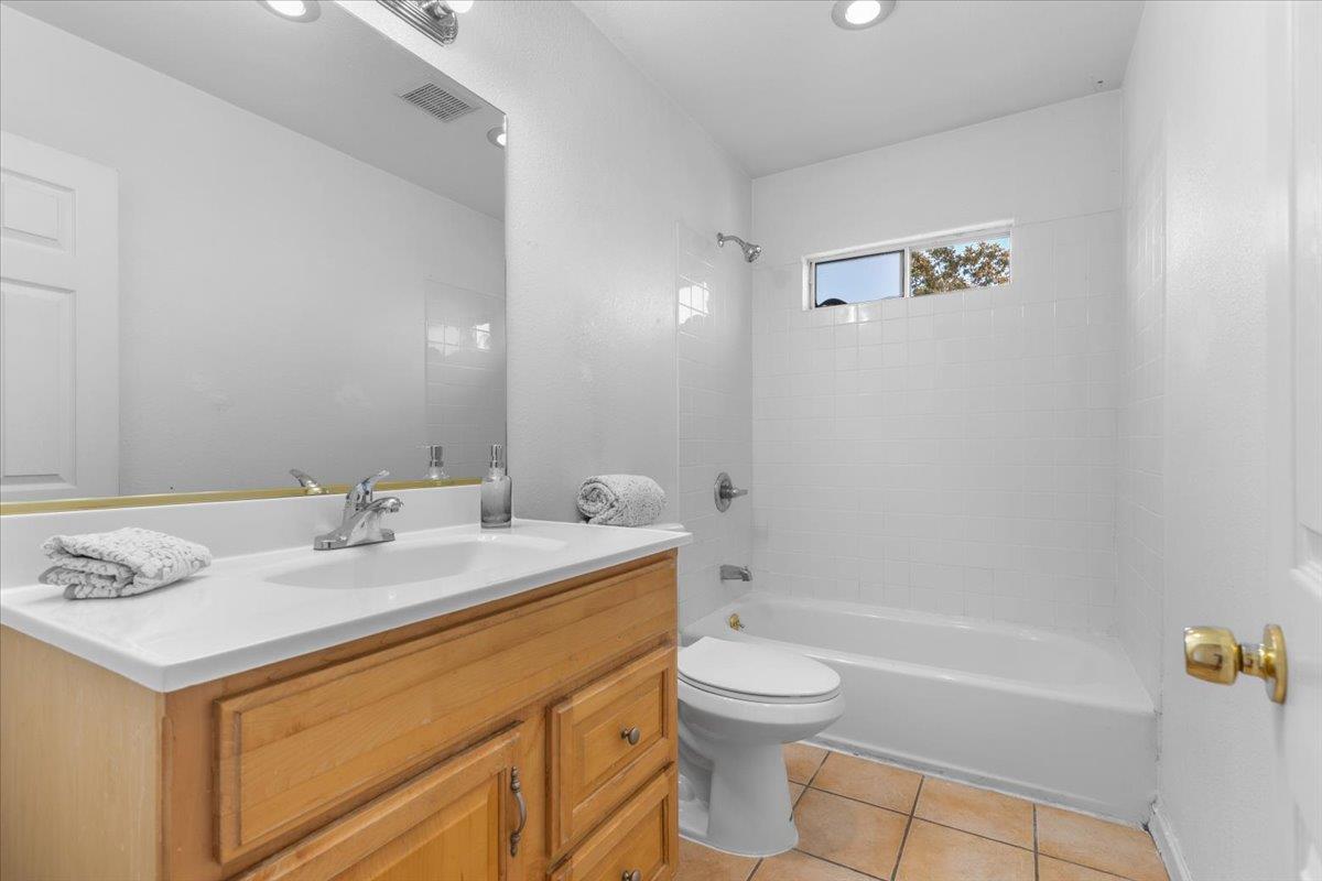 Detail Gallery Image 31 of 44 For 1611 Sierraville Ave, San Jose,  CA 95132 - 5 Beds | 3/1 Baths