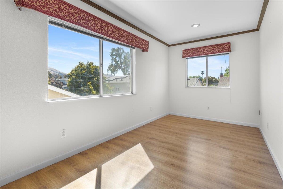 Detail Gallery Image 33 of 44 For 1611 Sierraville Ave, San Jose,  CA 95132 - 5 Beds | 3/1 Baths