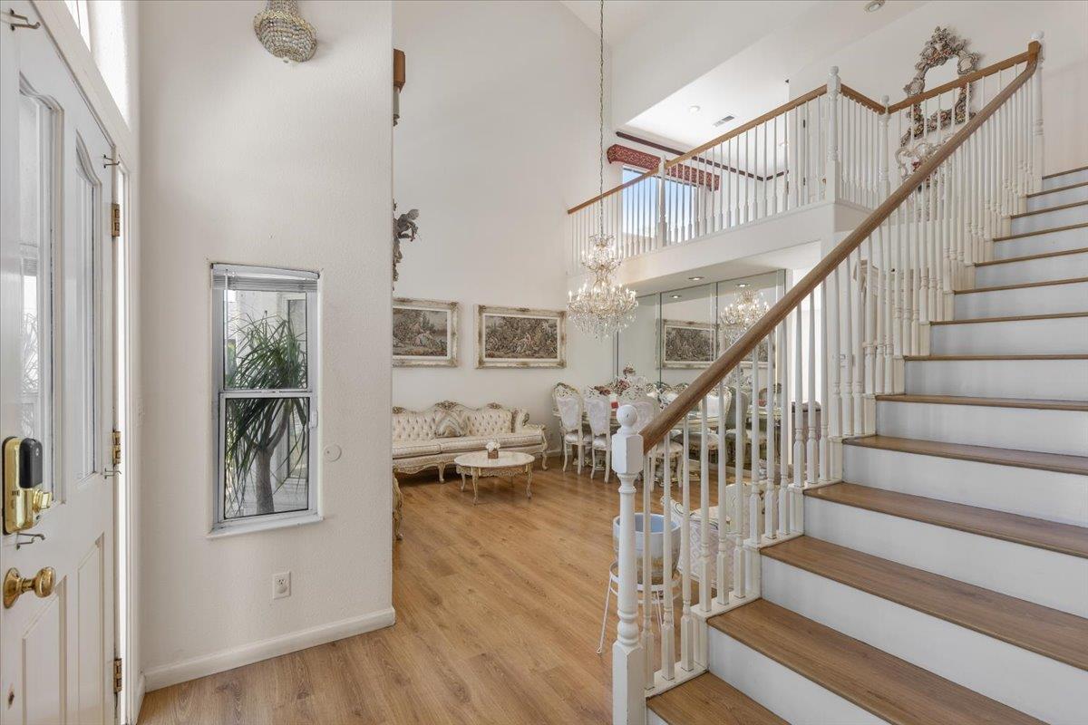Detail Gallery Image 9 of 44 For 1611 Sierraville Ave, San Jose,  CA 95132 - 5 Beds | 3/1 Baths