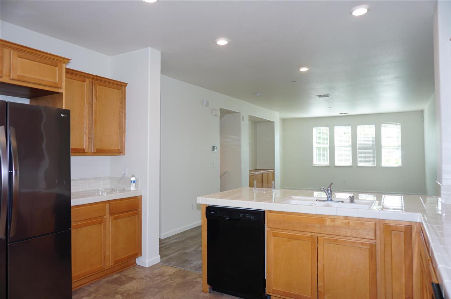 Detail Gallery Image 14 of 50 For 18028 Monterey St, Morgan Hill,  CA 95037 - 3 Beds | 2/1 Baths