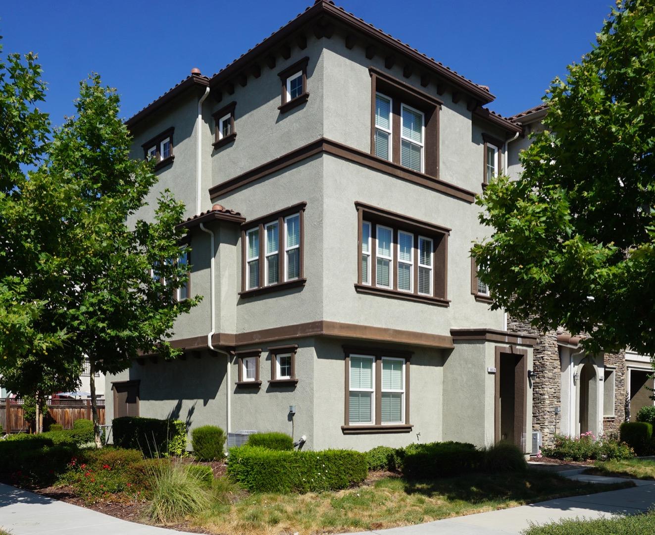 Detail Gallery Image 3 of 50 For 18028 Monterey St, Morgan Hill,  CA 95037 - 3 Beds | 2/1 Baths