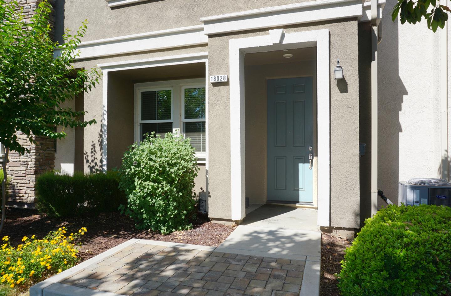 Detail Gallery Image 4 of 50 For 18028 Monterey St, Morgan Hill,  CA 95037 - 3 Beds | 2/1 Baths
