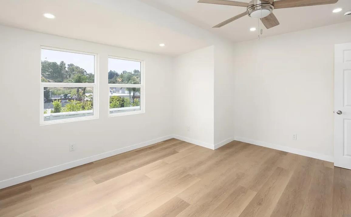 Detail Gallery Image 16 of 25 For 2250 Oceanside Blvd, Oceanside,  CA 92054 - 3 Beds | 2 Baths