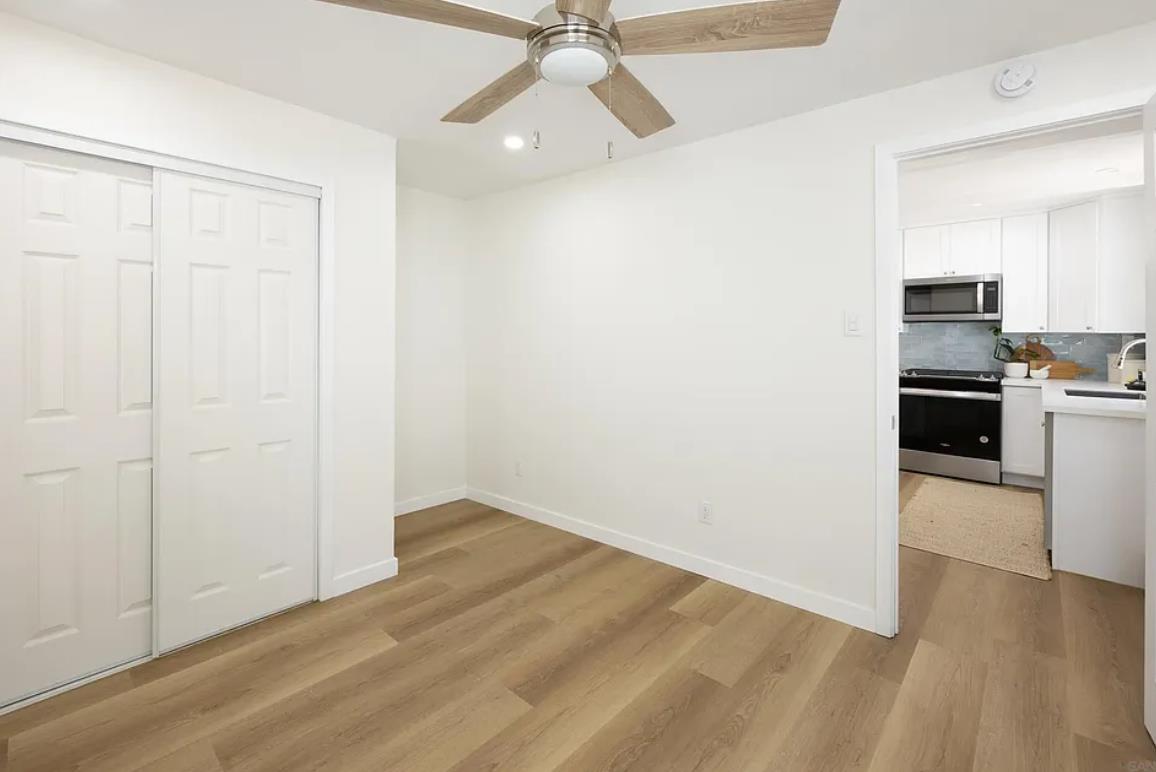 Detail Gallery Image 19 of 25 For 2250 Oceanside Blvd, Oceanside,  CA 92054 - 3 Beds | 2 Baths