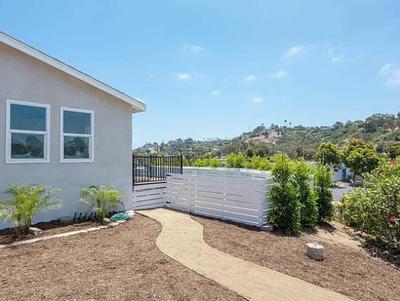 Detail Gallery Image 24 of 25 For 2250 Oceanside Blvd, Oceanside,  CA 92054 - 3 Beds | 2 Baths