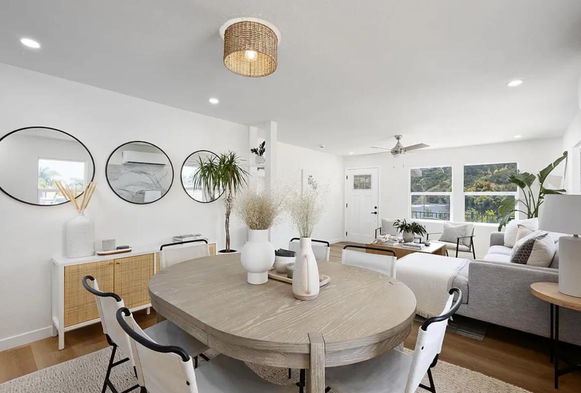 Detail Gallery Image 4 of 25 For 2250 Oceanside Blvd, Oceanside,  CA 92054 - 3 Beds | 2 Baths