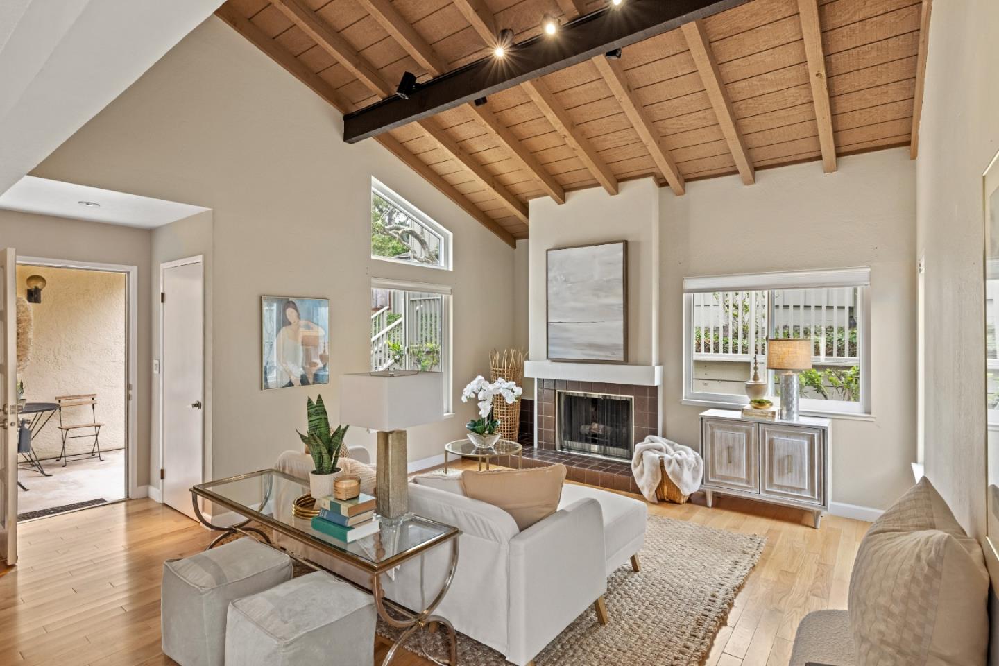 Detail Gallery Image 3 of 35 For 605 Sage Ct, Pacific Grove,  CA 93950 - 2 Beds | 2 Baths