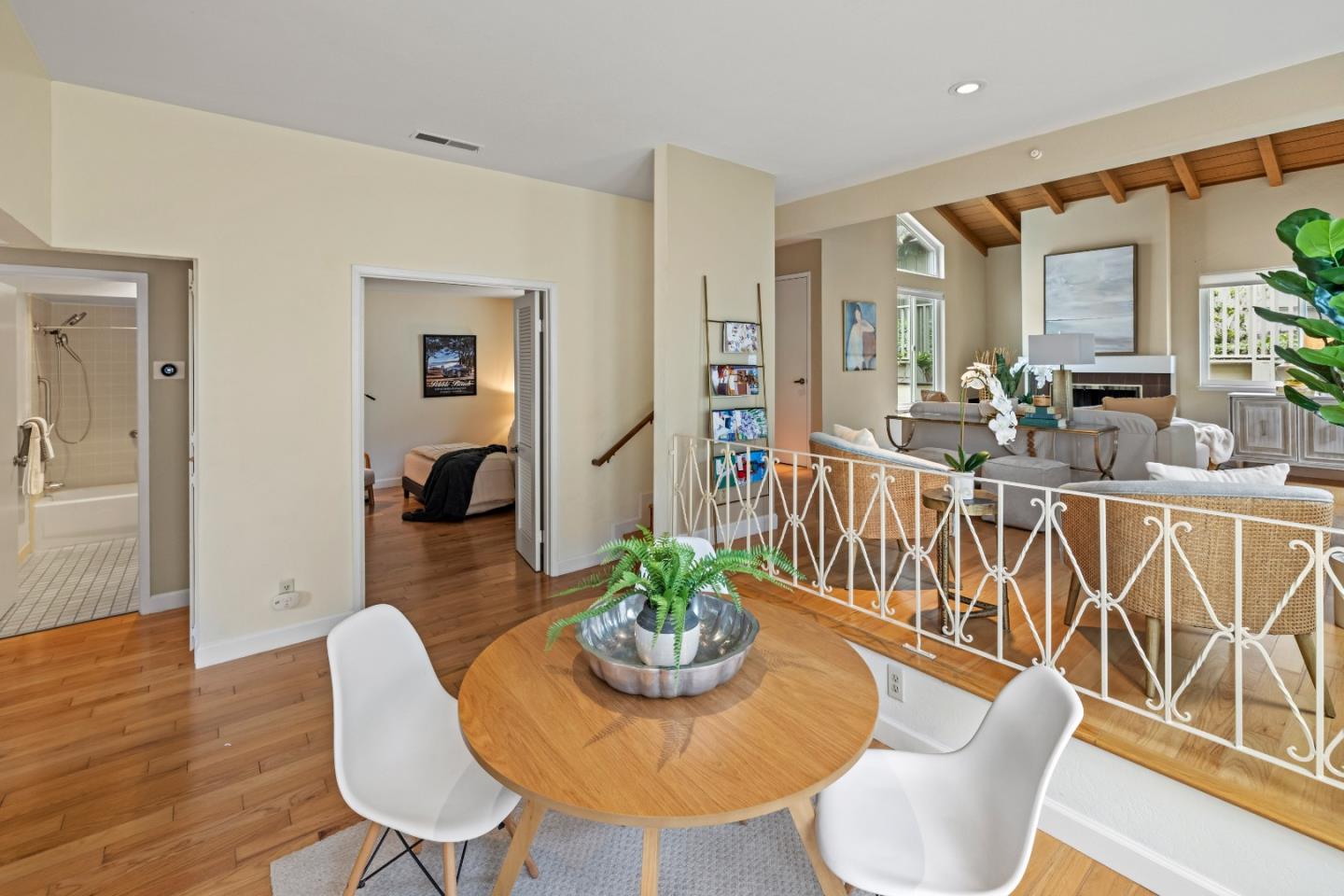 Detail Gallery Image 9 of 35 For 605 Sage Ct, Pacific Grove,  CA 93950 - 2 Beds | 2 Baths