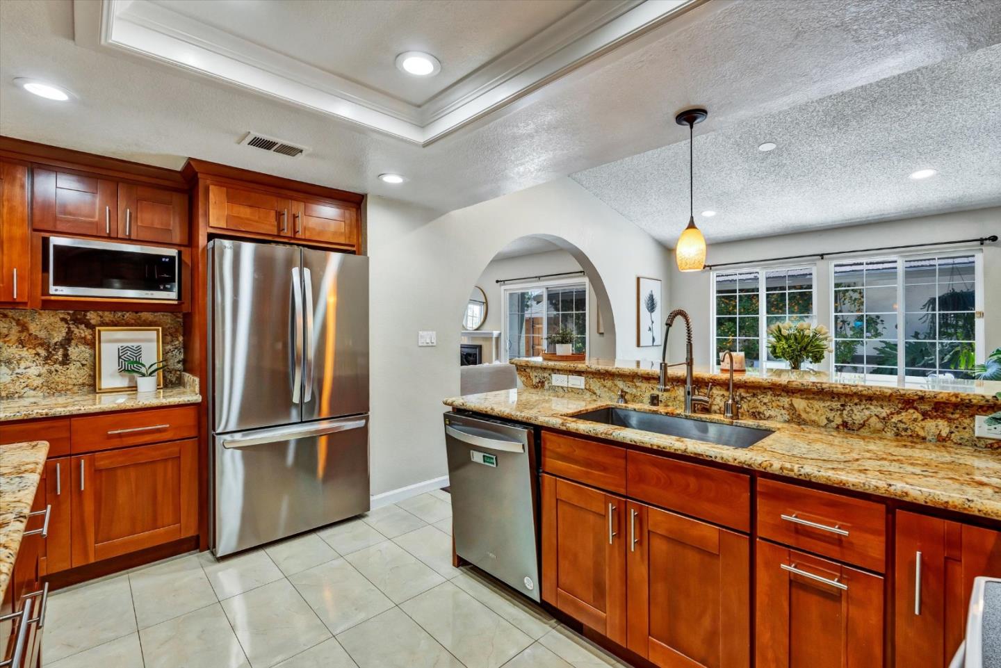Detail Gallery Image 15 of 45 For 4241 Sora Ter, Fremont,  CA 94555 - 3 Beds | 2 Baths