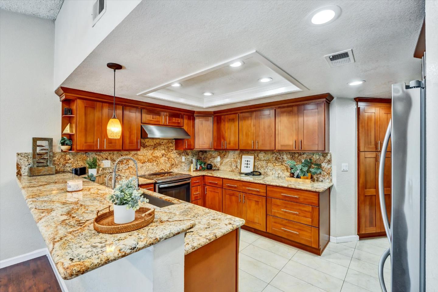 Detail Gallery Image 17 of 45 For 4241 Sora Ter, Fremont,  CA 94555 - 3 Beds | 2 Baths