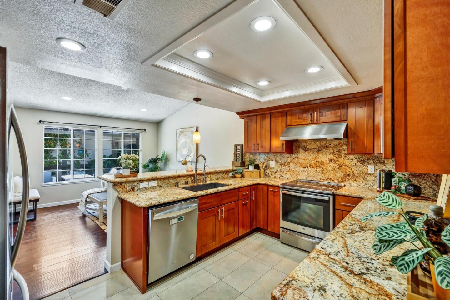 Detail Gallery Image 18 of 45 For 4241 Sora Ter, Fremont,  CA 94555 - 3 Beds | 2 Baths