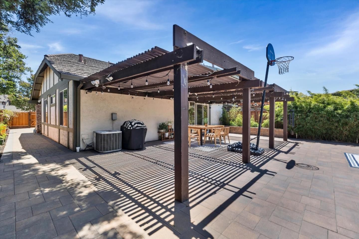 Detail Gallery Image 34 of 45 For 4241 Sora Ter, Fremont,  CA 94555 - 3 Beds | 2 Baths