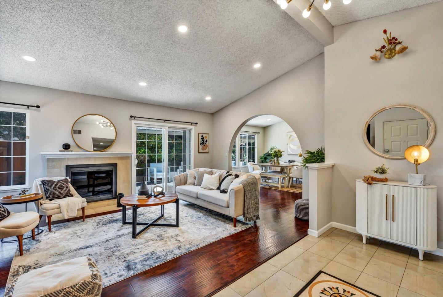 Detail Gallery Image 8 of 45 For 4241 Sora Ter, Fremont,  CA 94555 - 3 Beds | 2 Baths