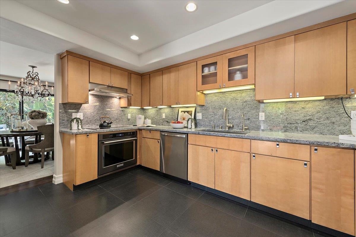 Detail Gallery Image 11 of 41 For 116 Calle Nivel, Los Gatos,  CA 95032 - 3 Beds | 2/1 Baths