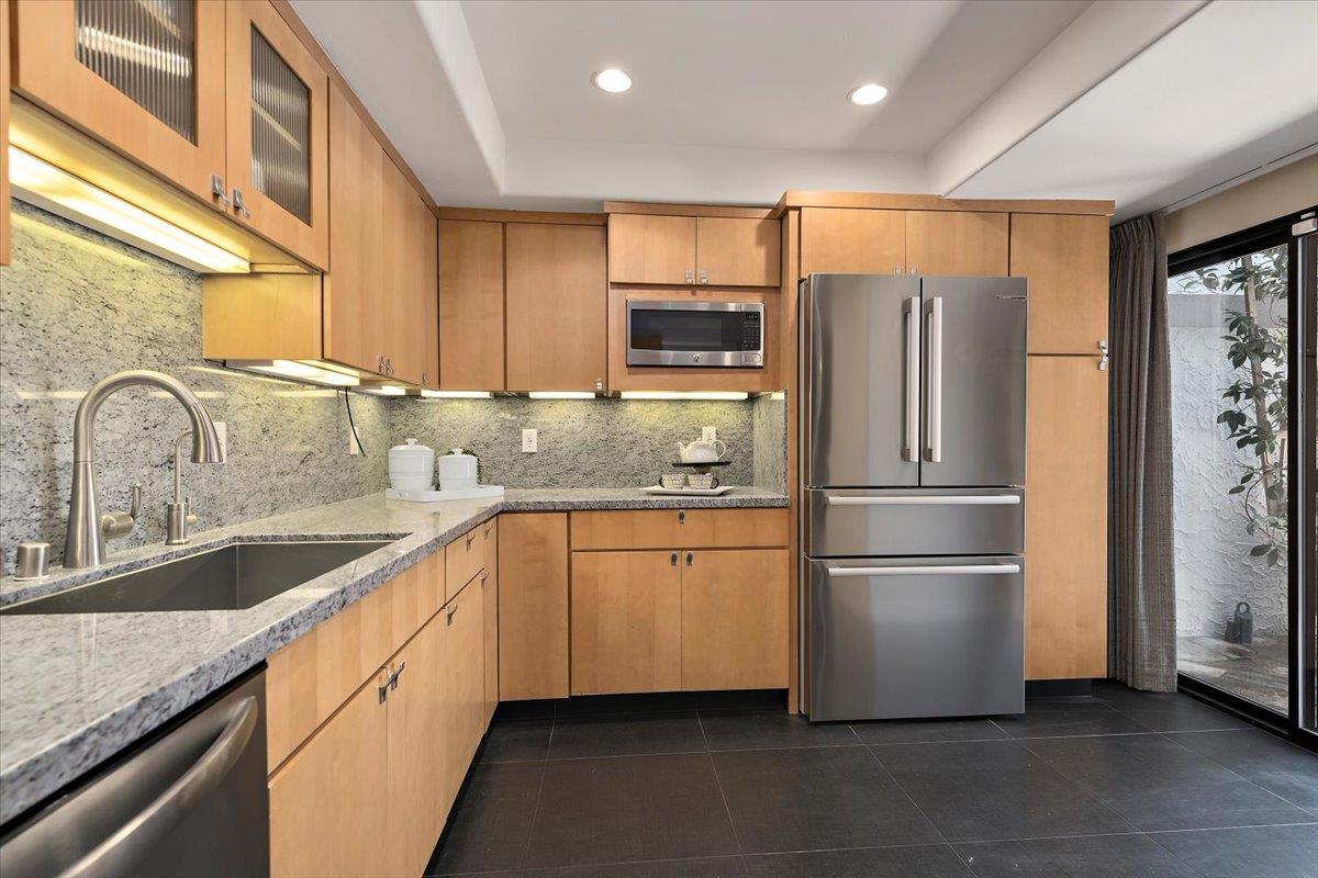 Detail Gallery Image 8 of 41 For 116 Calle Nivel, Los Gatos,  CA 95032 - 3 Beds | 2/1 Baths