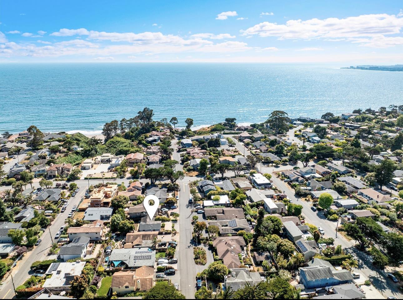 Detail Gallery Image 2 of 3 For 210 Lamanda Dr, Aptos,  CA 95003 - 2 Beds | 1 Baths