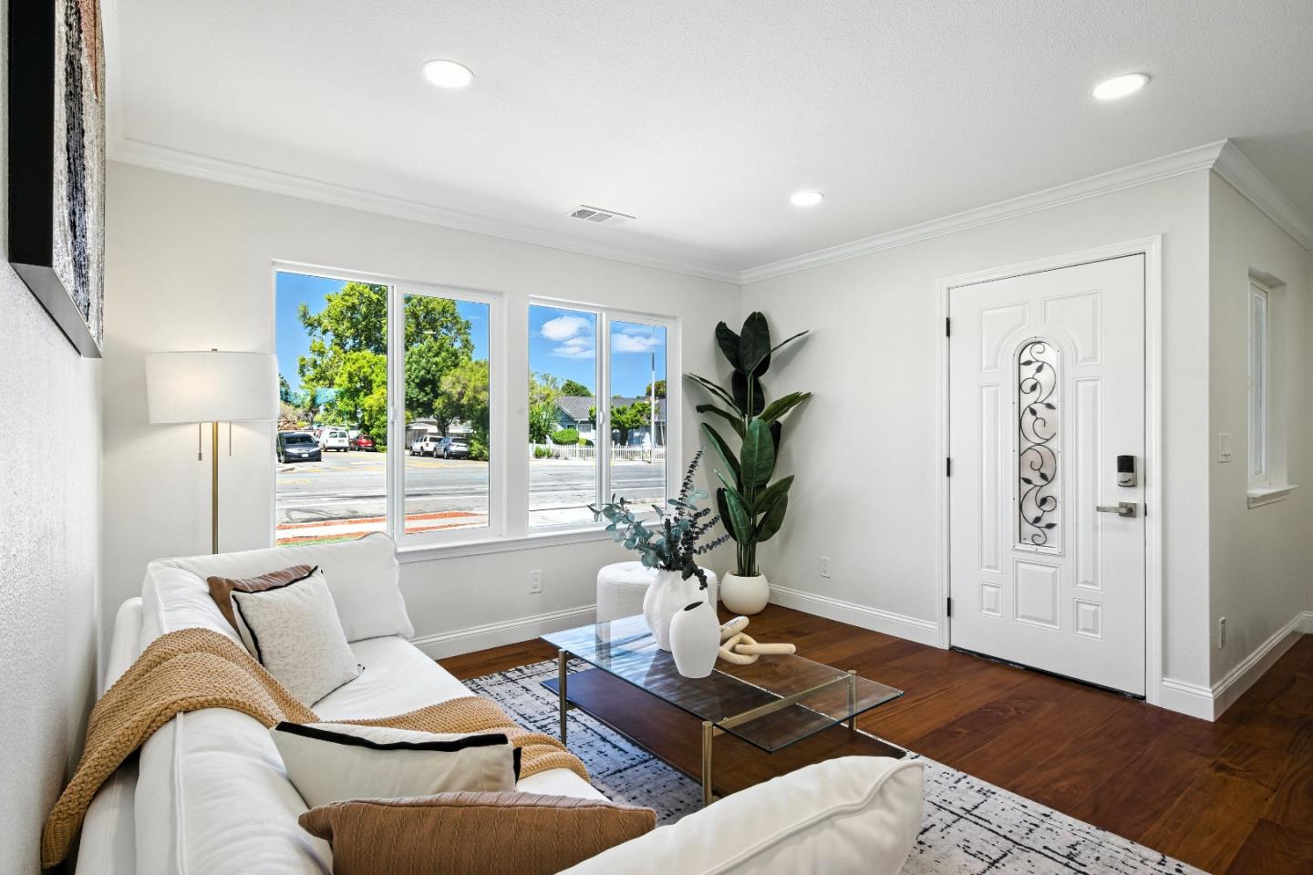 Detail Gallery Image 10 of 64 For 552 Borregas Ave, Sunnyvale,  CA 94085 - 5 Beds | 3 Baths