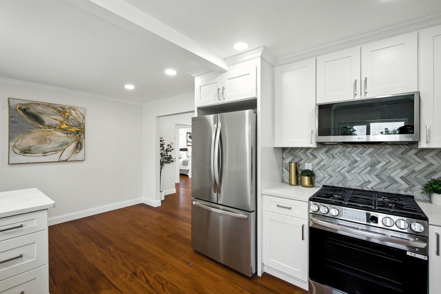 Detail Gallery Image 20 of 64 For 552 Borregas Ave, Sunnyvale,  CA 94085 - 5 Beds | 3 Baths