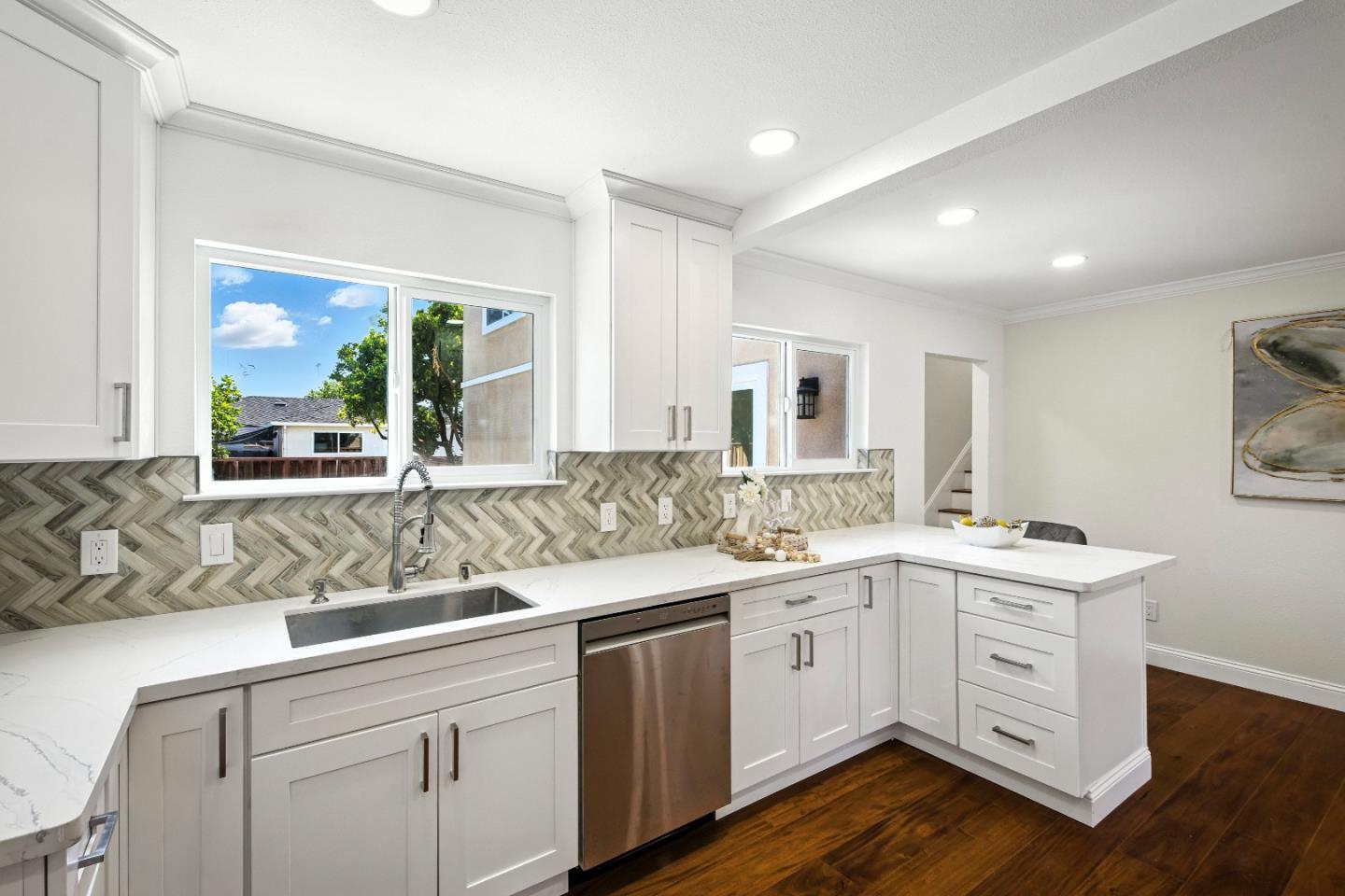 Detail Gallery Image 21 of 64 For 552 Borregas Ave, Sunnyvale,  CA 94085 - 5 Beds | 3 Baths