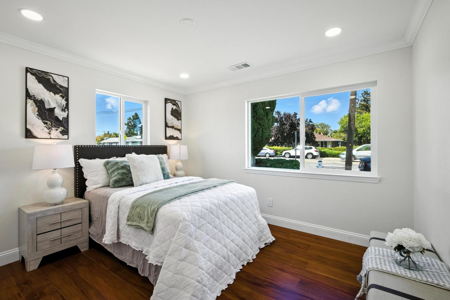 Detail Gallery Image 24 of 64 For 552 Borregas Ave, Sunnyvale,  CA 94085 - 5 Beds | 3 Baths
