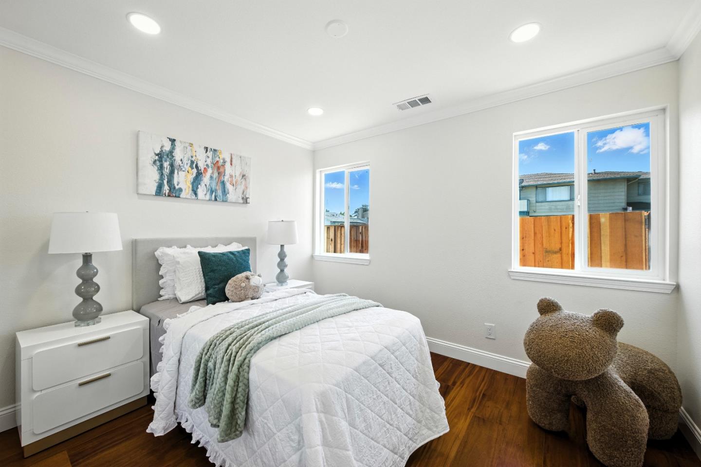 Detail Gallery Image 27 of 64 For 552 Borregas Ave, Sunnyvale,  CA 94085 - 5 Beds | 3 Baths