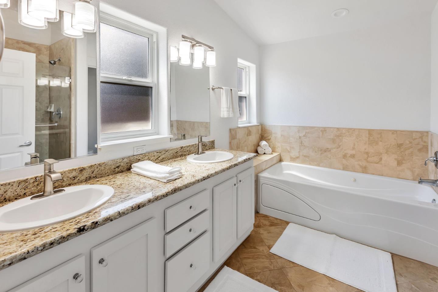 Detail Gallery Image 14 of 37 For 221 Creekside Village Dr, Los Gatos,  CA 95032 - 4 Beds | 2/1 Baths