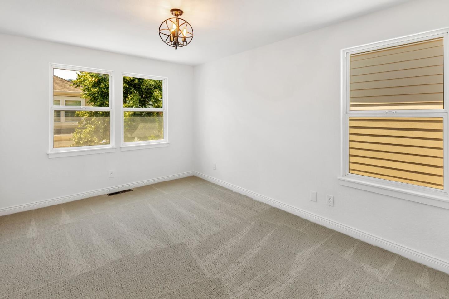 Detail Gallery Image 20 of 37 For 221 Creekside Village Dr, Los Gatos,  CA 95032 - 4 Beds | 2/1 Baths