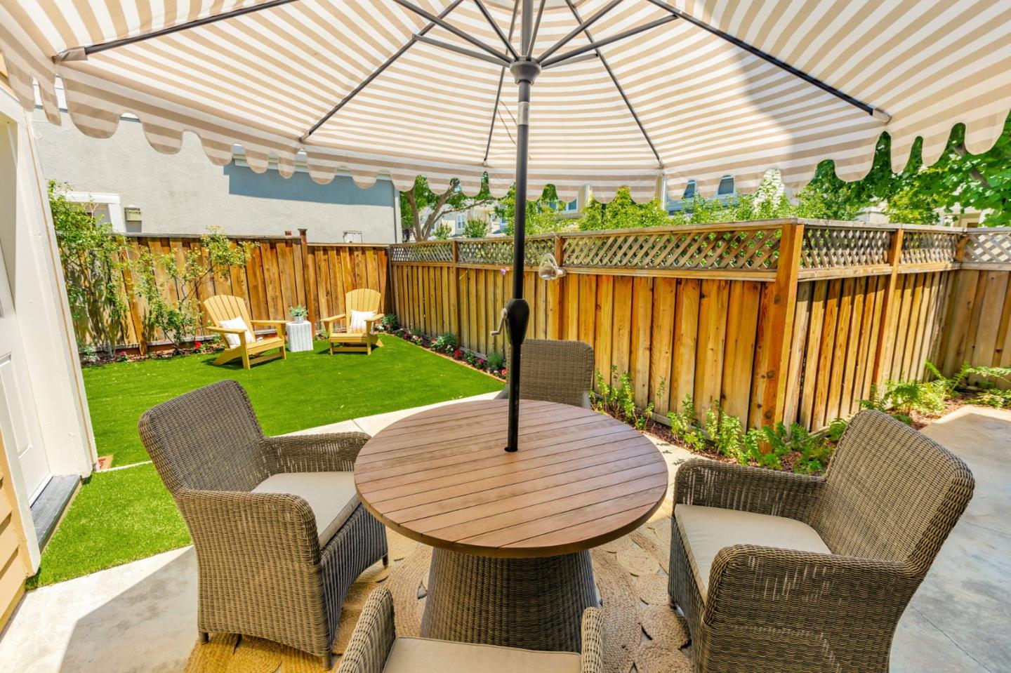 Detail Gallery Image 25 of 37 For 221 Creekside Village Dr, Los Gatos,  CA 95032 - 4 Beds | 2/1 Baths