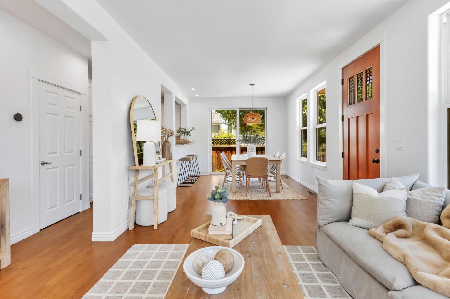 Detail Gallery Image 5 of 37 For 221 Creekside Village Dr, Los Gatos,  CA 95032 - 4 Beds | 2/1 Baths