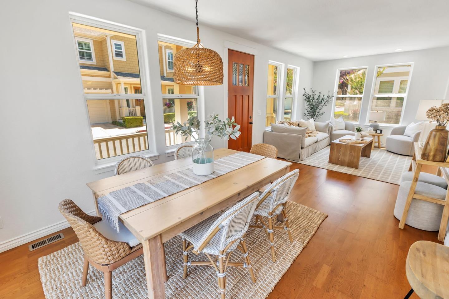 Detail Gallery Image 6 of 37 For 221 Creekside Village Dr, Los Gatos,  CA 95032 - 4 Beds | 2/1 Baths