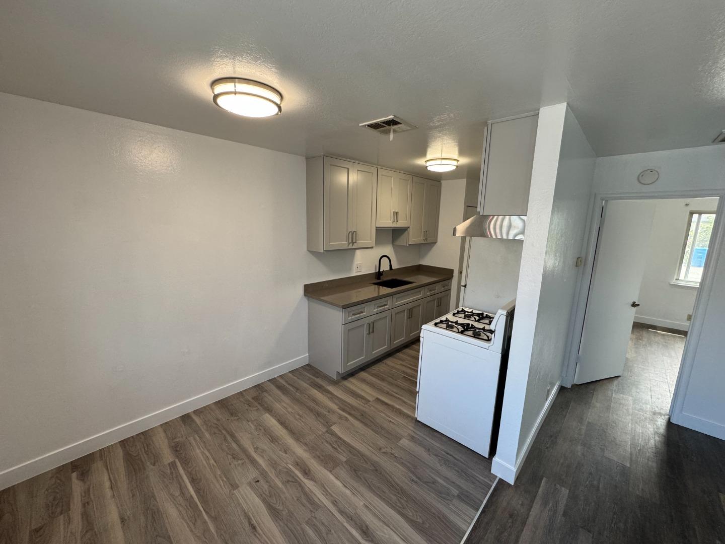 Detail Gallery Image 5 of 24 For 2070 3rd St, Santa Clara,  CA 95054 - – Beds | – Baths