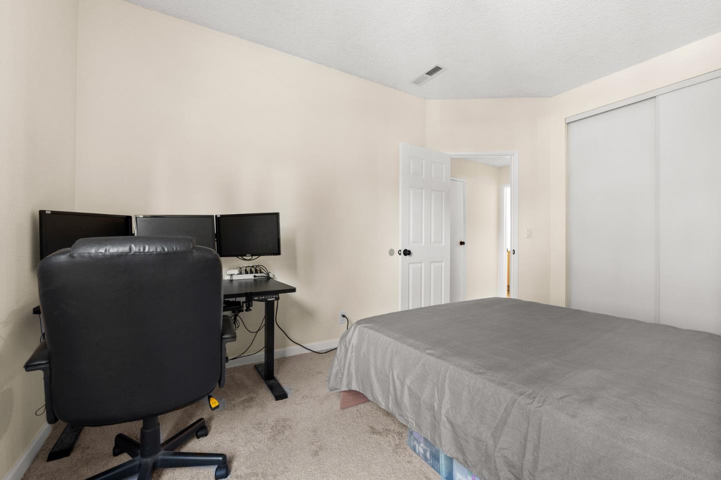Detail Gallery Image 15 of 28 For 6043 Joaquin Murieta Ave #B,  Newark,  CA 94560 - 2 Beds | 1 Baths