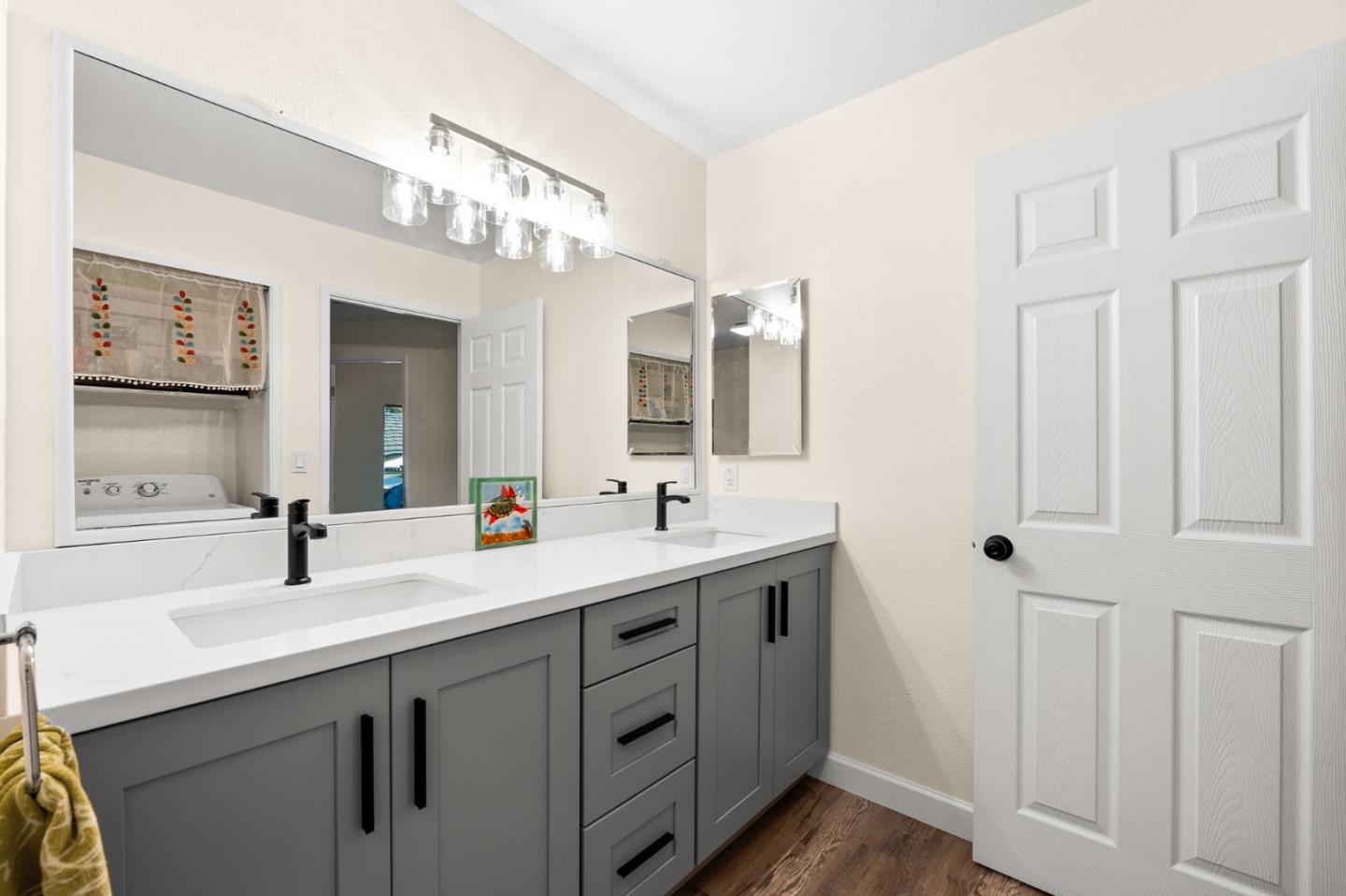 Detail Gallery Image 16 of 28 For 6043 Joaquin Murieta Ave #B,  Newark,  CA 94560 - 2 Beds | 1 Baths