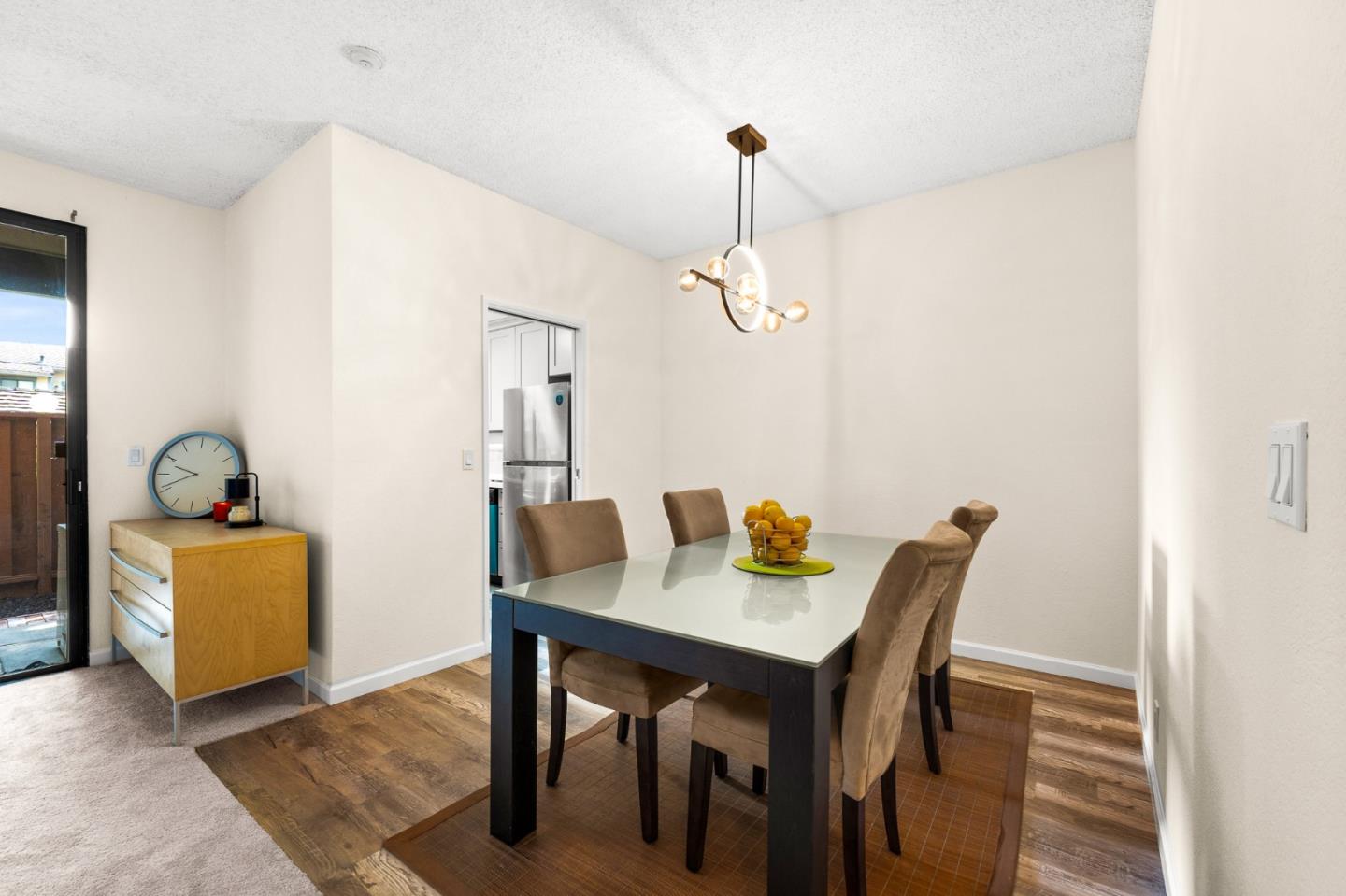 Detail Gallery Image 8 of 28 For 6043 Joaquin Murieta Ave #B,  Newark,  CA 94560 - 2 Beds | 1 Baths